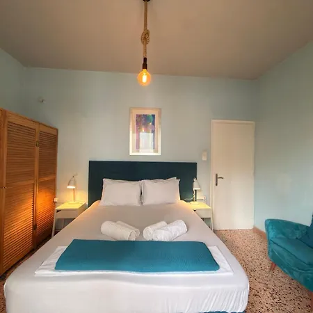 Omiros アパート ハニア