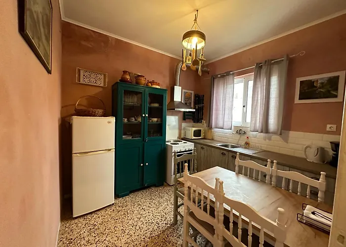 Апартаменты Omiros *